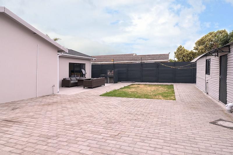 4 Bedroom Property for Sale in Richwood Western Cape
